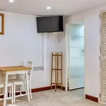 Twentyseven Homey Near Promenade 아파트