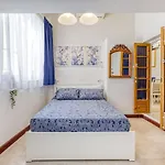 아파트 Twentyseven Homey Near Promenade 슬리에마
