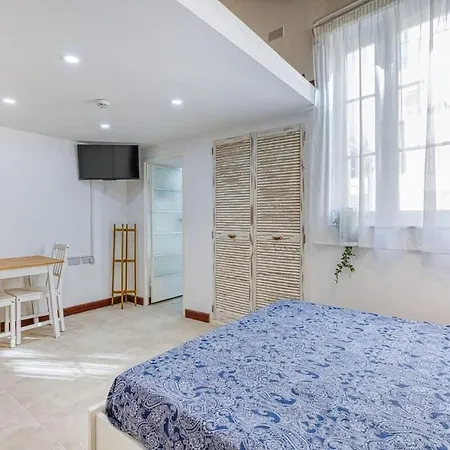 Designer 1br Loft Sleeps 4 In Area Appartamento