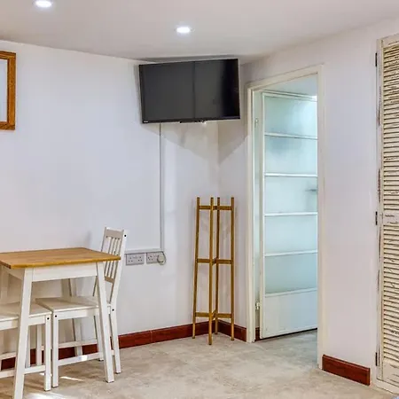 Designer 1br Loft Sleeps 4 In Area Appartamento