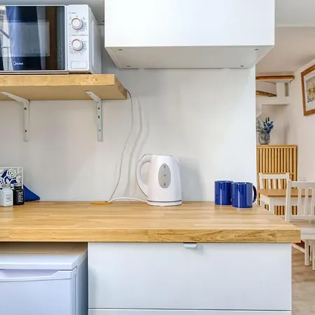 Designer 1br Loft Sleeps 4 In Area Sliema