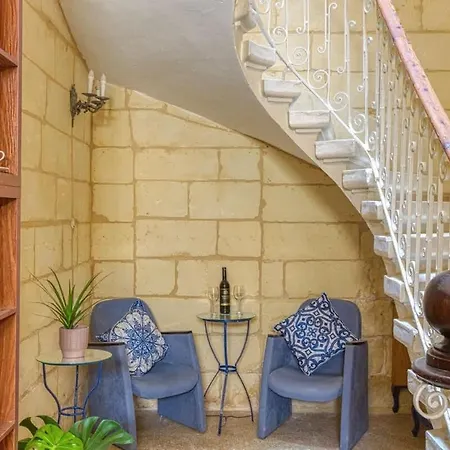 Designer 1br Loft Sleeps 4 In Area Sliema